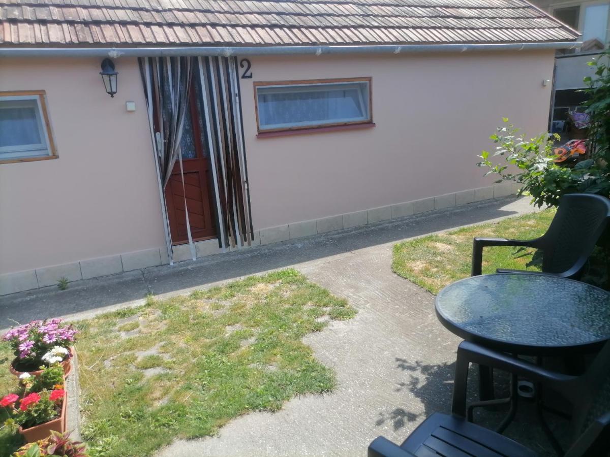 Ubytovanie Harmony House Hotel Velky Meder Luaran gambar